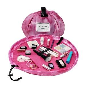 NWOT Lay-n-Go Cosmo 20” Pink Tie Dye Drawstring Makeup Bag